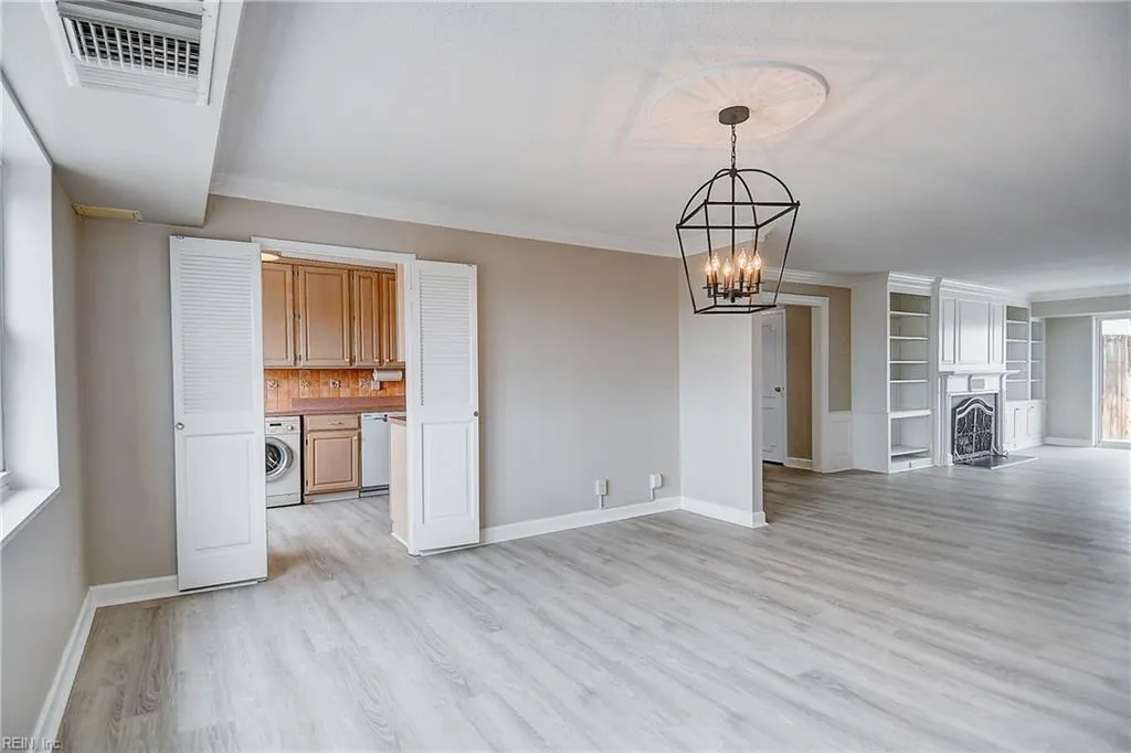 Virginia Beach, Virginia 23451, United States, 3 Bedrooms Bedrooms, ,3 BathroomsBathrooms,Residential,Pending,32502