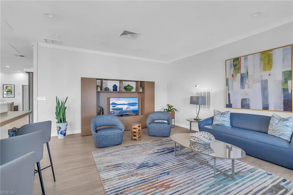 Virginia Beach, Virginia 23451, United States, 3 Bedrooms Bedrooms, ,3 BathroomsBathrooms,Residential,Pending,32502