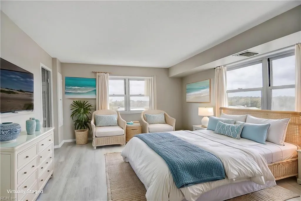 Virginia Beach, Virginia 23451, United States, 3 Bedrooms Bedrooms, ,3 BathroomsBathrooms,Residential,Pending,32502