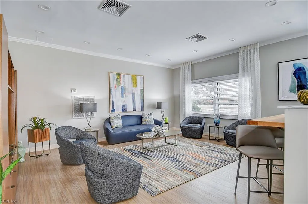 Virginia Beach, Virginia 23451, United States, 3 Bedrooms Bedrooms, ,3 BathroomsBathrooms,Residential,Pending,32502