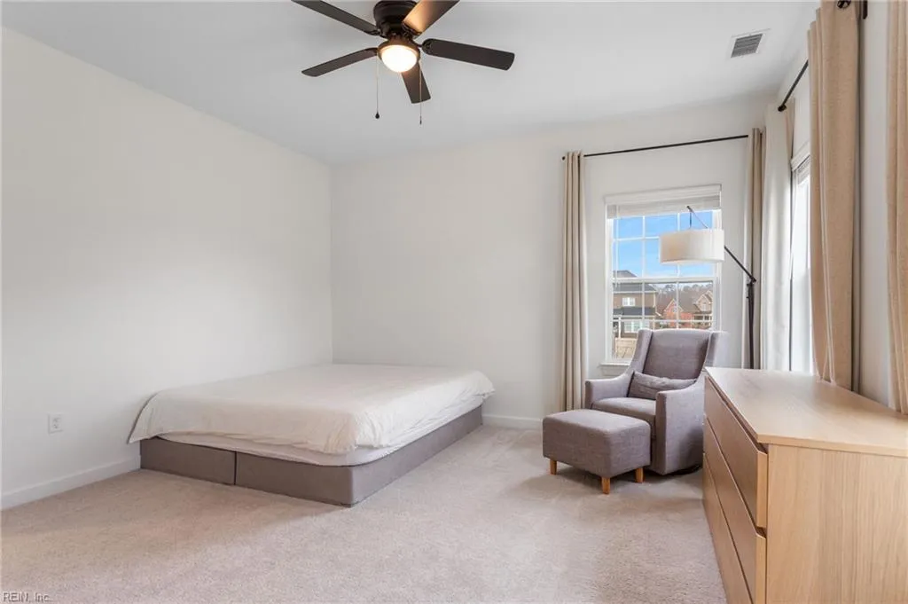 Chesapeake, Virginia 23322, United States, 4 Bedrooms Bedrooms, ,3 BathroomsBathrooms,Residential,Pending,120653