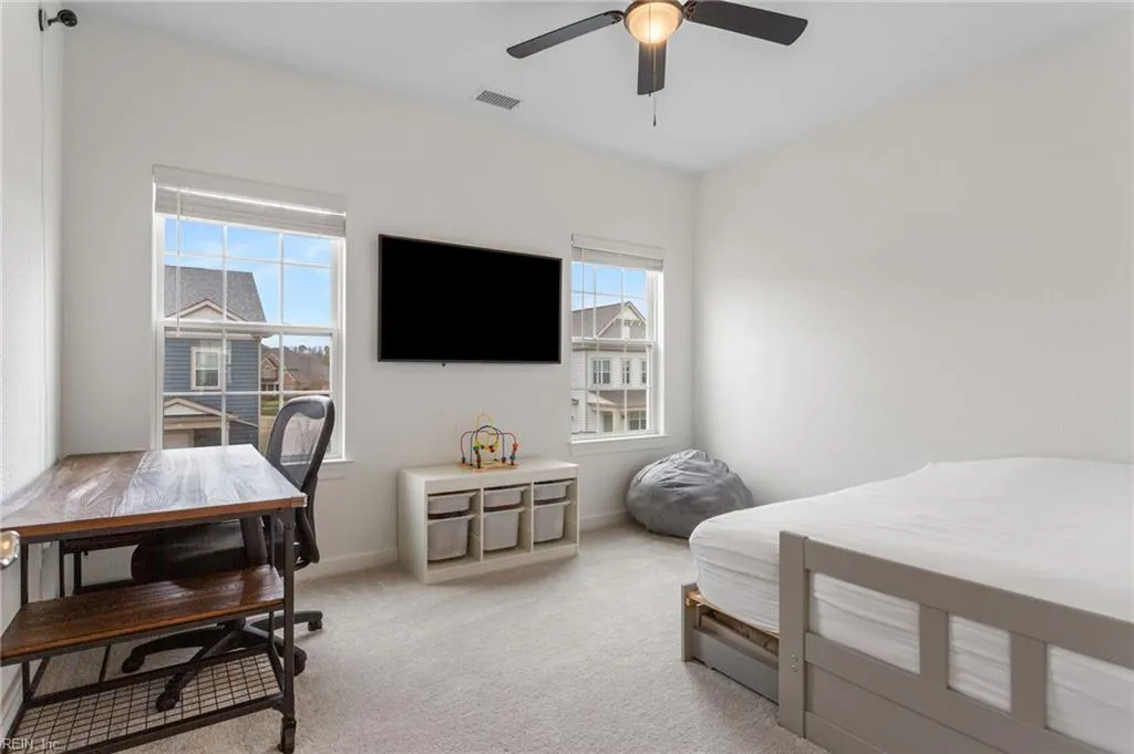 Chesapeake, Virginia 23322, United States, 4 Bedrooms Bedrooms, ,3 BathroomsBathrooms,Residential,Pending,120653