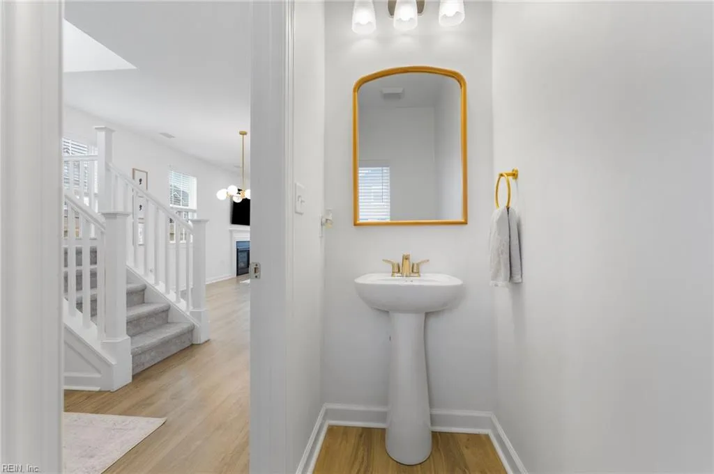 Chesapeake, Virginia 23322, United States, 4 Bedrooms Bedrooms, ,3 BathroomsBathrooms,Residential,Pending,120653