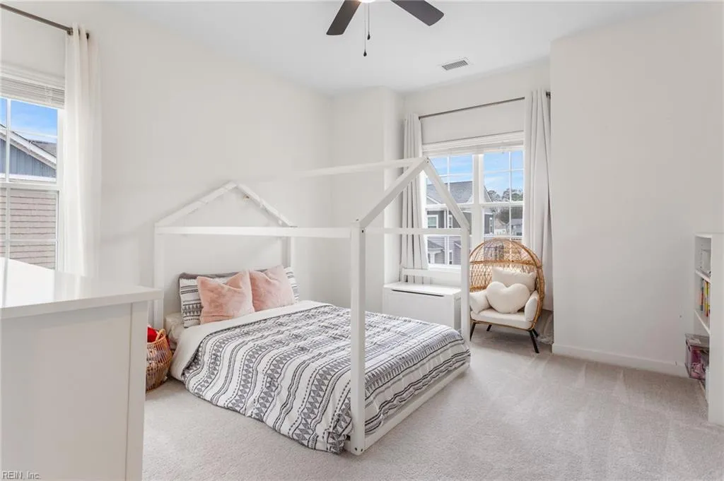 Chesapeake, Virginia 23322, United States, 4 Bedrooms Bedrooms, ,3 BathroomsBathrooms,Residential,Pending,120653