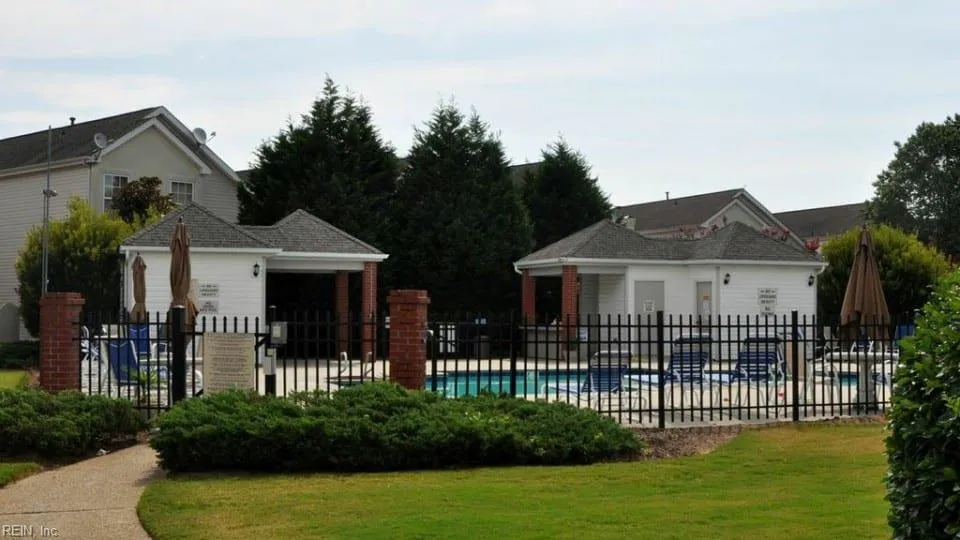 Virginia Beach, Virginia 23451, United States, 4 Bedrooms Bedrooms, ,2 BathroomsBathrooms,Residential,Active,141464