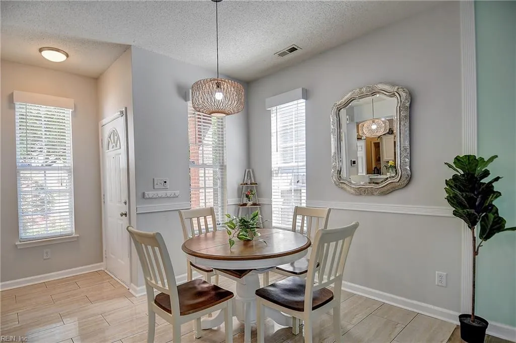 Virginia Beach, Virginia 23451, United States, 4 Bedrooms Bedrooms, ,2 BathroomsBathrooms,Residential,Active,141464