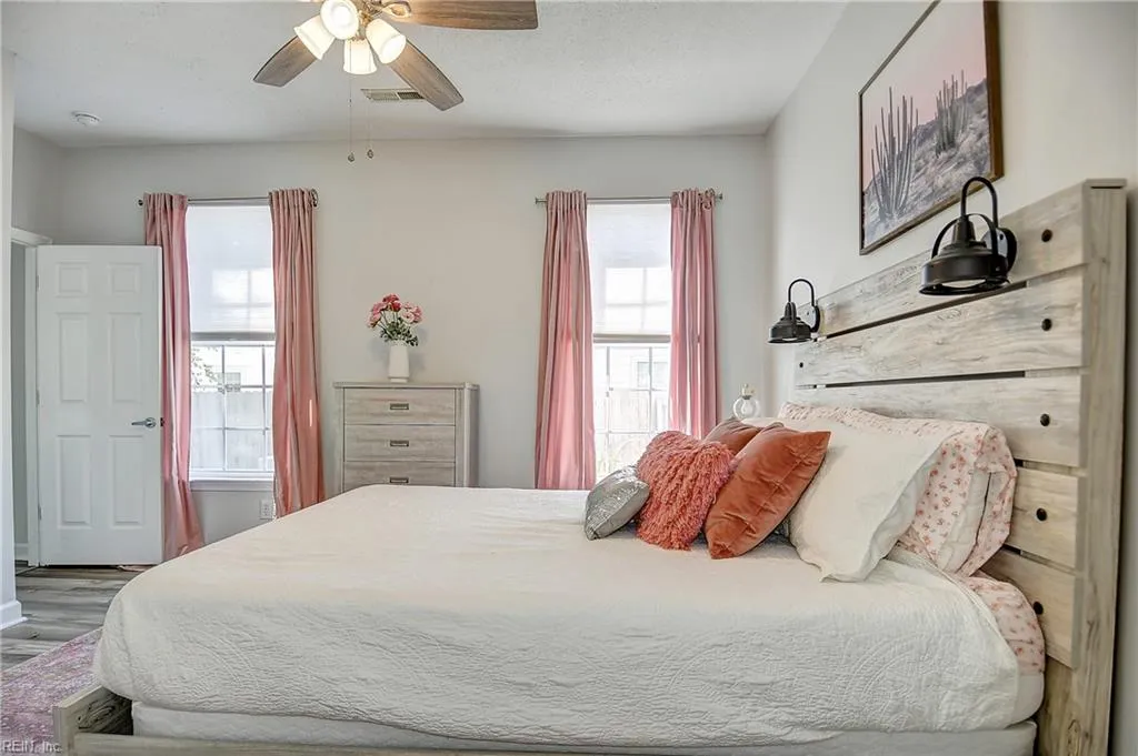 Virginia Beach, Virginia 23451, United States, 4 Bedrooms Bedrooms, ,2 BathroomsBathrooms,Residential,Active,141464