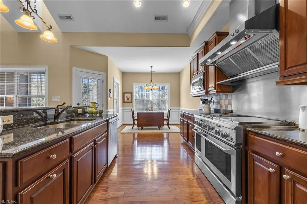 Chesapeake, Virginia 23320, United States, 3 Bedrooms Bedrooms, ,3 BathroomsBathrooms,Residential,Active,97829