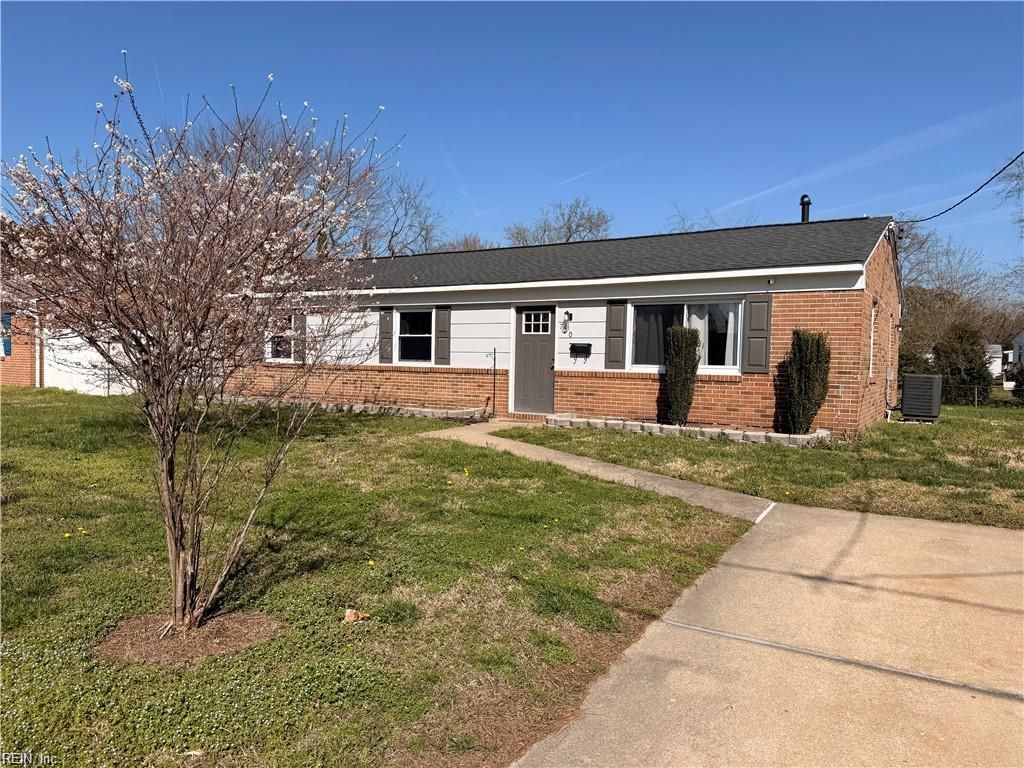 Photo of 720 Pelham Drive, Hampton, VA 23669 (MLS # 10630849)