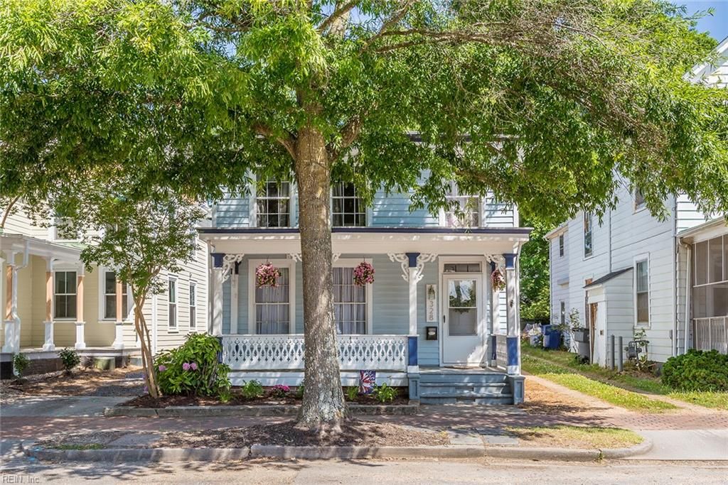 Photo of 328 Main Street, Smithfield, VA 23430 (MLS # 10614357)