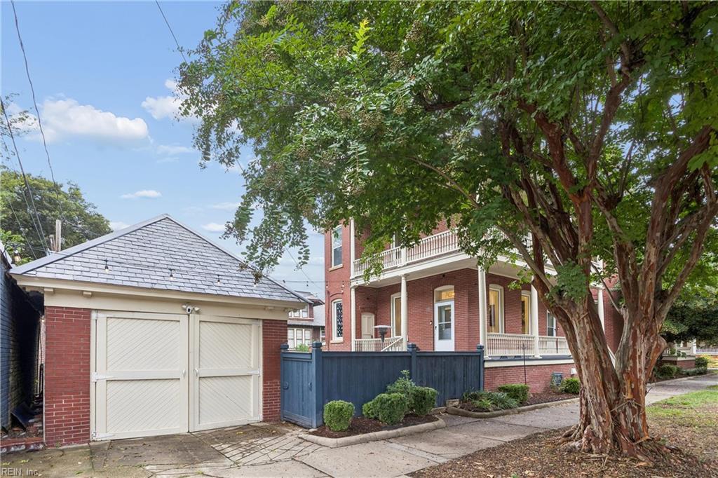 Photo of 701 Maury Avenue, Norfolk, VA 23517 (MLS # 10655124)