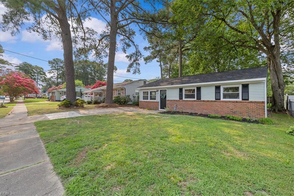 Photo of 6533 Cabot Avenue, Norfolk, VA 23502 (MLS # 10644089)