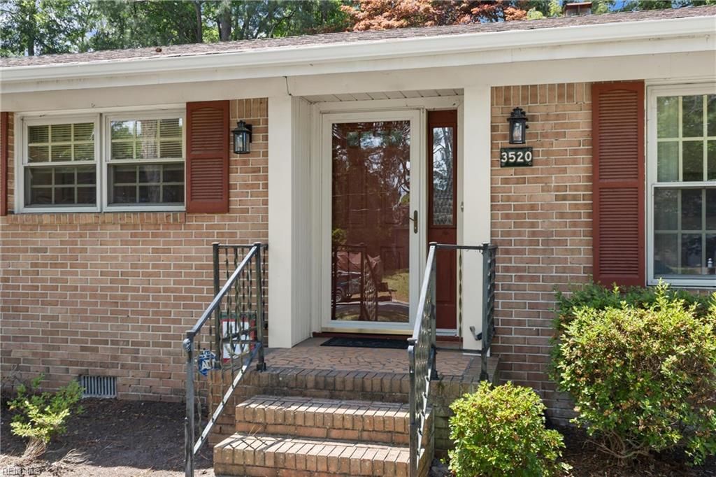 Photo of 3520 Shelton Rd RD, Portsmouth, VA 23703 (MLS # 10636164)