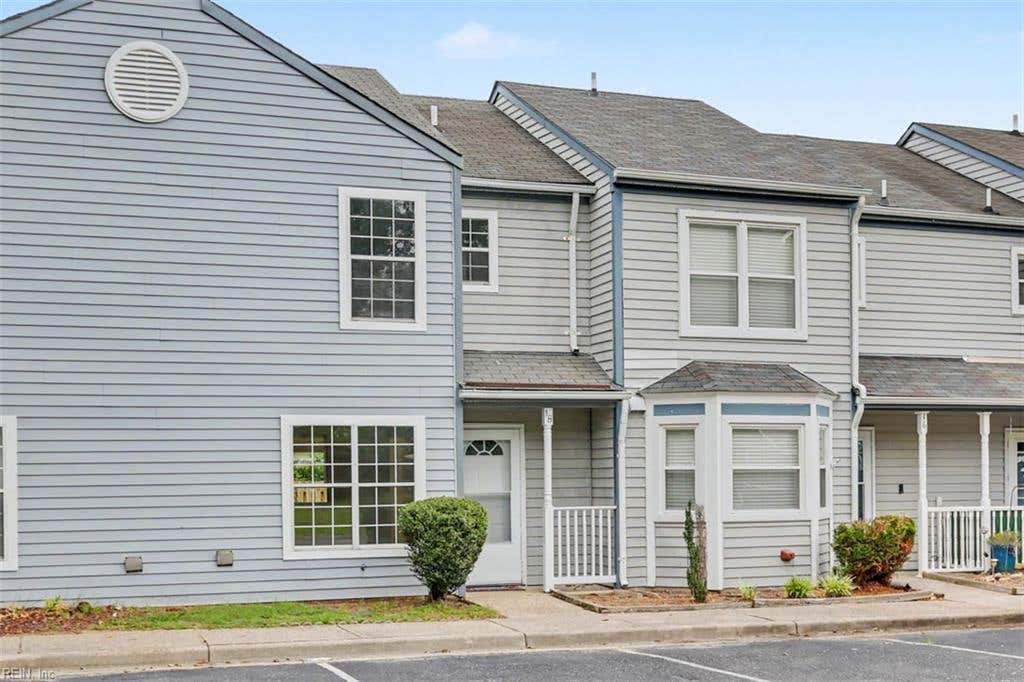 Photo of 18 Bayview Court, Hampton, VA 23664 (MLS # 10640203)