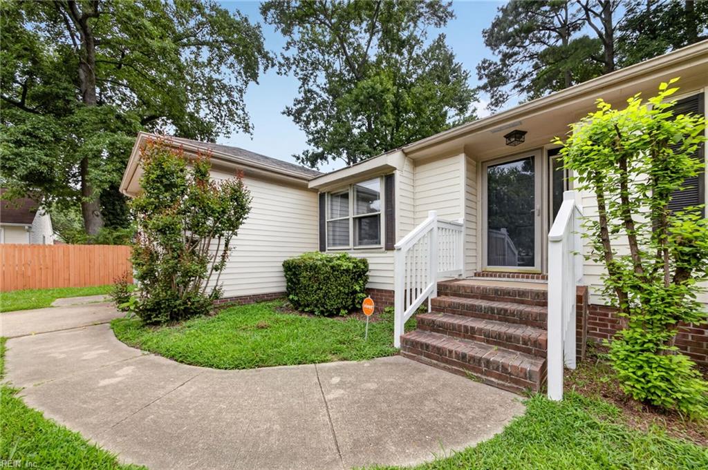 Photo of 11 Rosser Drive, Hampton, VA 23669 (MLS # 10647562)