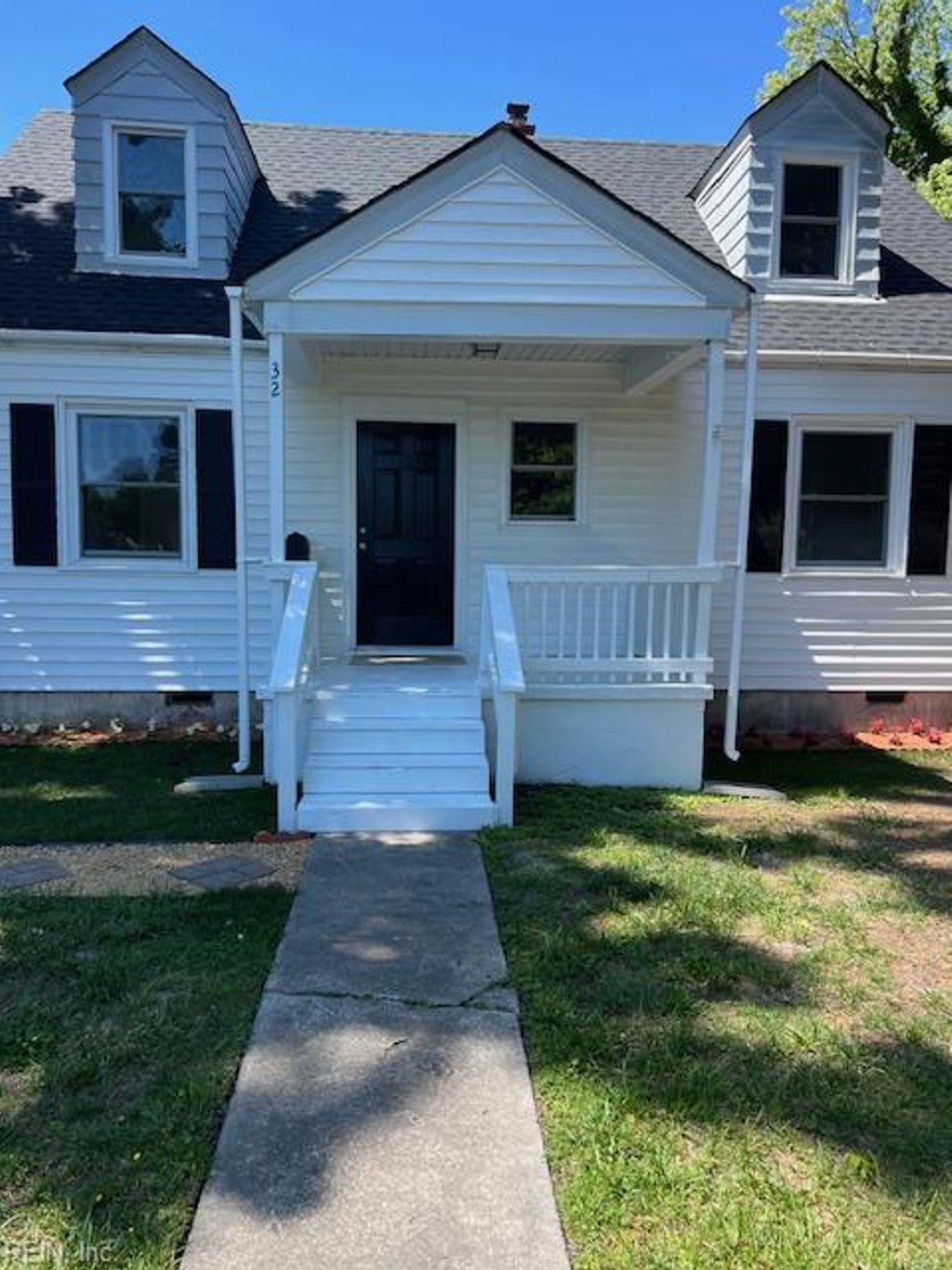 Photo of 32 W Southampton Avenue, Hampton, VA 23669 (MLS # 10635011)