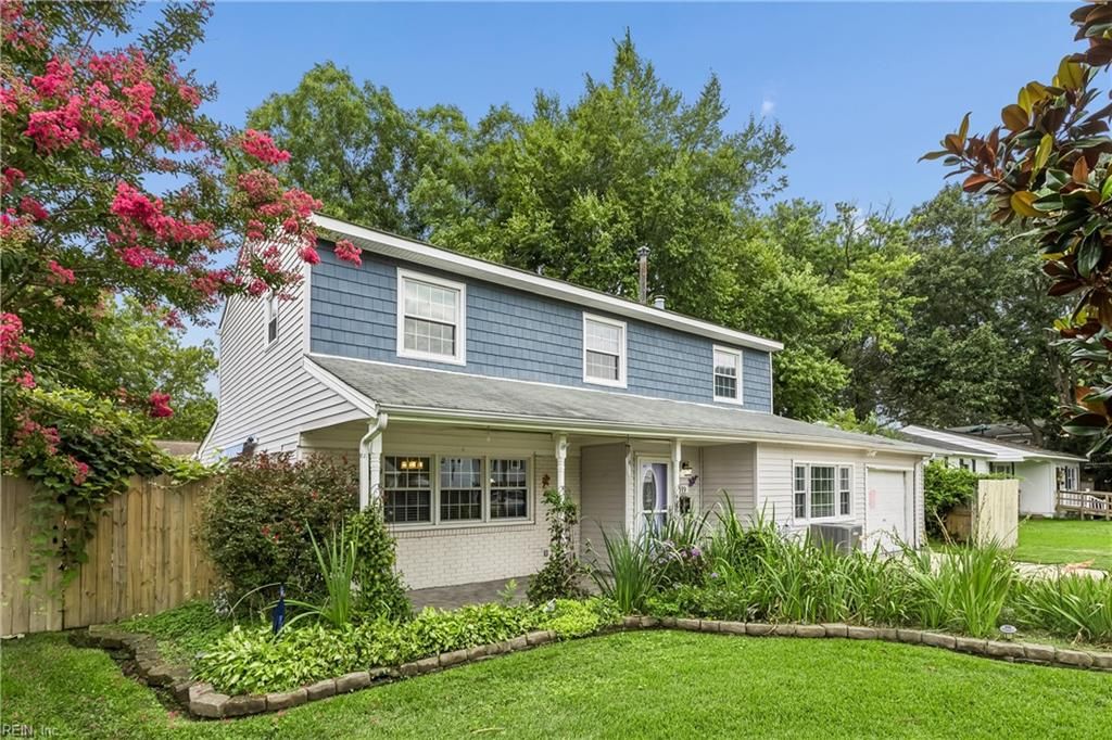 Photo of 819 Holly Hedge Avenue, Virginia Beach, VA 23452 (MLS # 10646060)