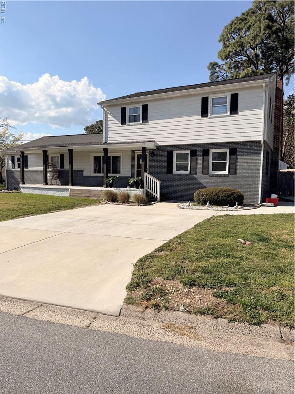 Photo of 421 Plummer Drive, Chesapeake, VA 23323 (MLS # 10630272)