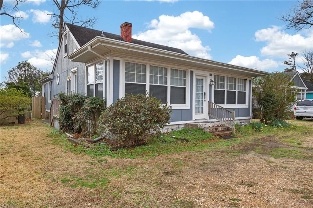 Photo of 580 General Booth Boulevard, Virginia Beach, VA 23451 (MLS # 10624489)