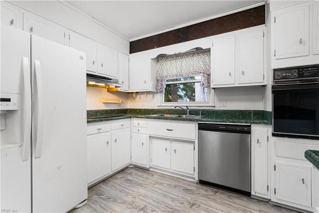Photo of 85 Tide Mill Lane, Hampton, VA 23666 (MLS # 10652211)
