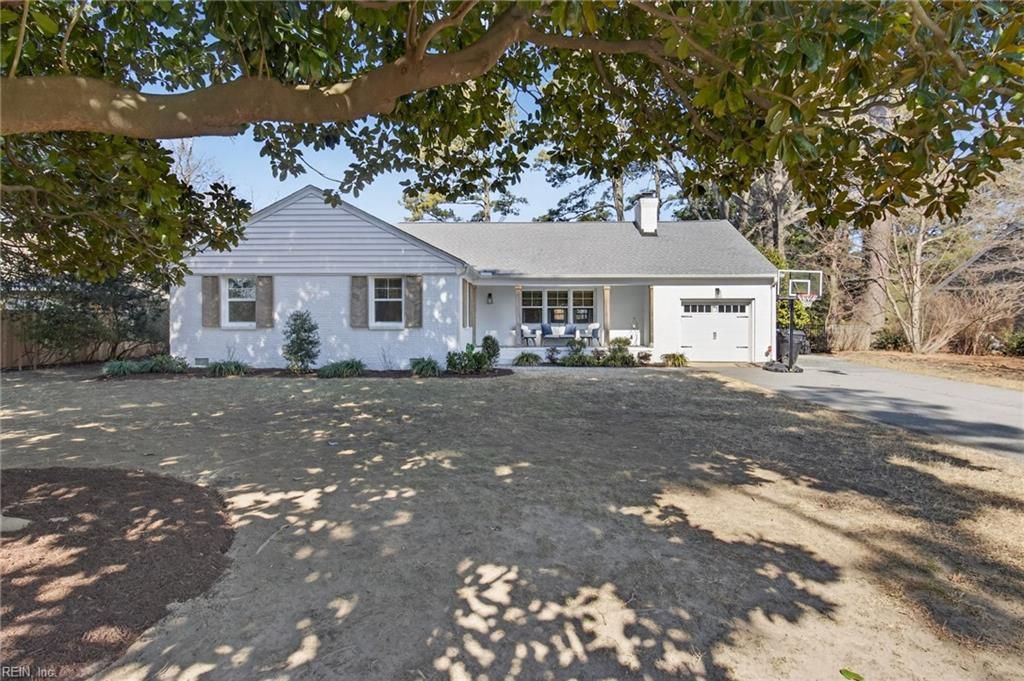 Photo of 1116 Chumley Road, Virginia Beach, VA 23451 (MLS # 10620419)