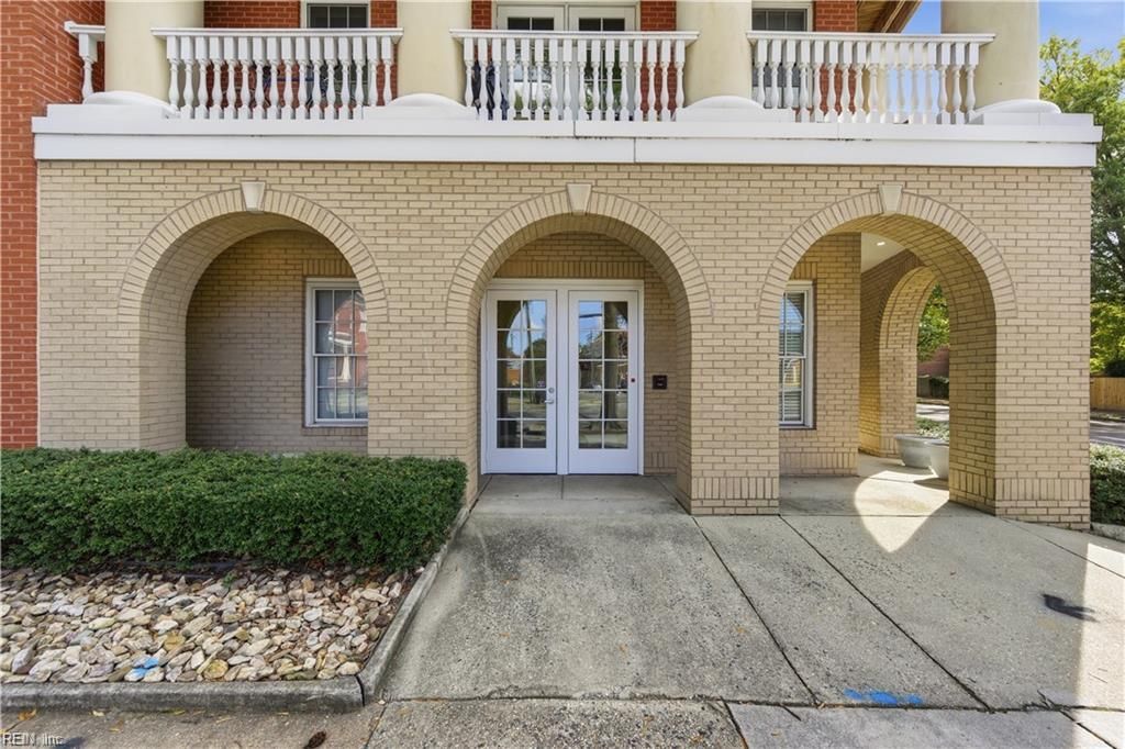 Photo of 450 W Princess Anne Road #208, Norfolk, VA 23517 (MLS # 10614887)