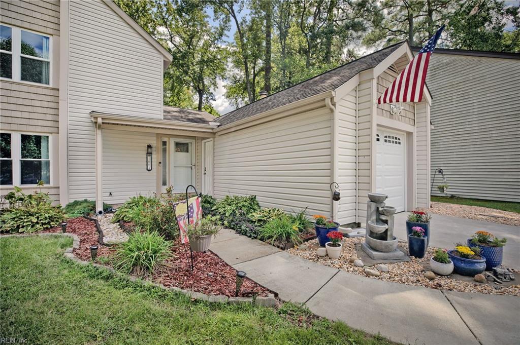 Photo of 1004 Myrtle Court, Newport News, VA 23608 (MLS # 10654501)