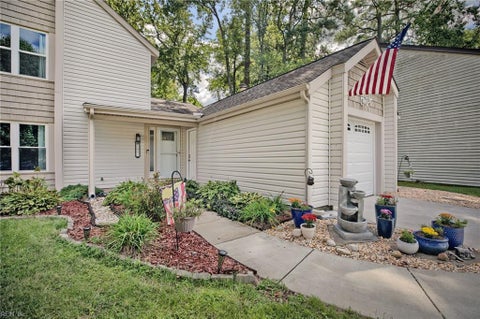 Photo of 1004 Myrtle Court, Newport News, VA 23608 (MLS # 10654501)