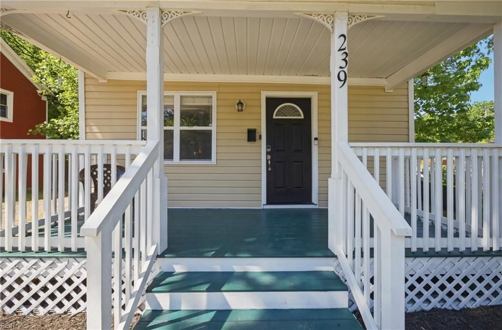 Photo of 239 Locust Avenue, Hampton, VA 23661 (MLS # 10634811)