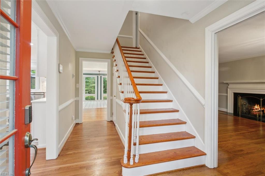 7 Woodlake CIR