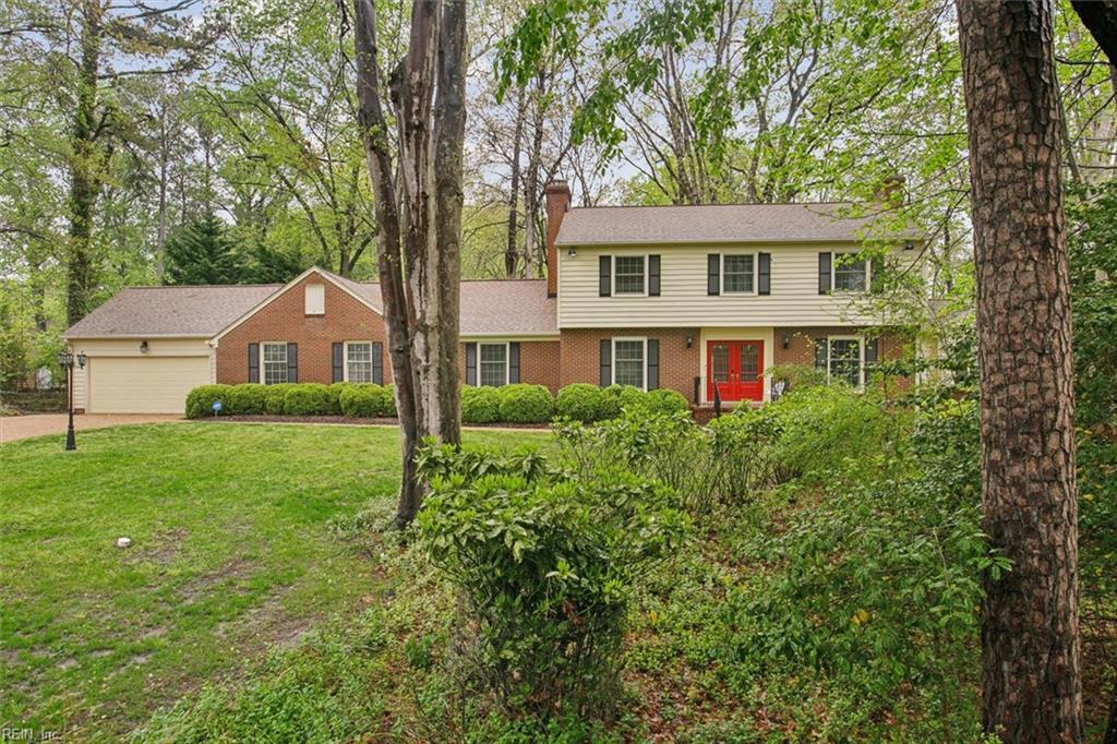 7 Woodlake CIR