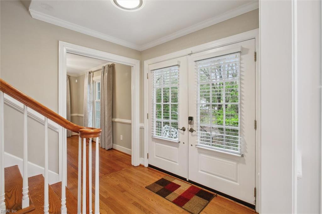 7 Woodlake CIR