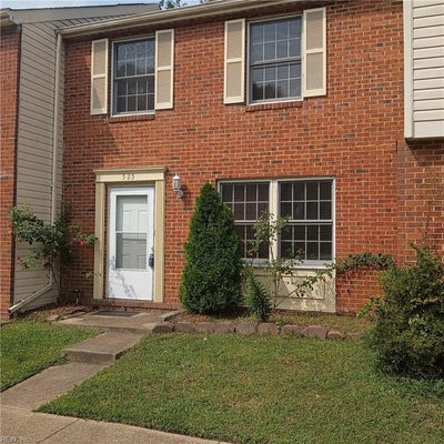 525 CHANTICLAR CT, NEWPORT NEWS, VA 23608 - Image 133a5c38f005df3ccddf9b99852975c4/2631404479