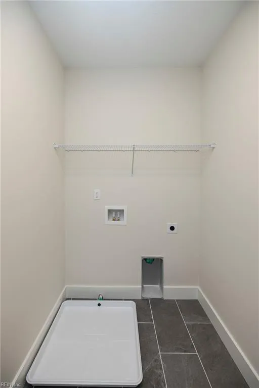 Suffolk, Virginia 23433, United States, 5 Bedrooms Bedrooms, ,5 BathroomsBathrooms,Residential,Active,139668