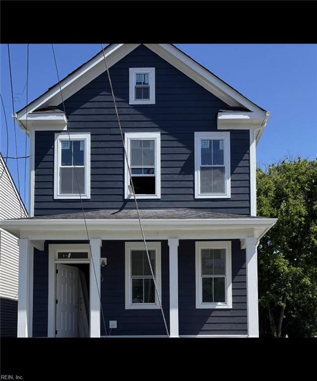 Photo of 976 Goochland Street, Norfolk, VA 23504 (MLS # 10635008)