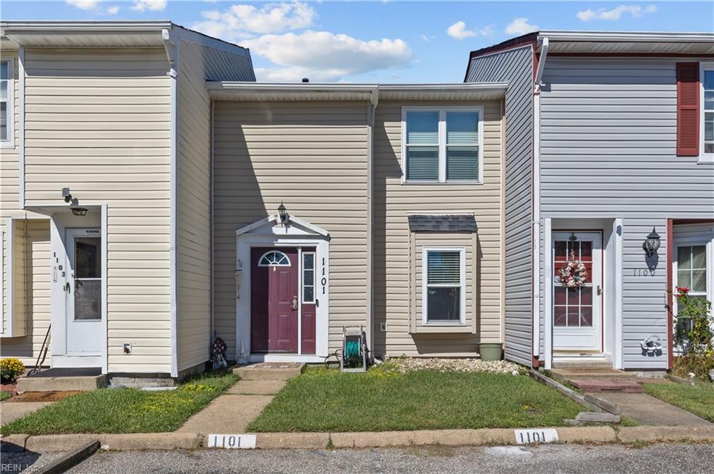 Photo of 1101 Netherland Court, Virginia Beach, VA 23453 (MLS # 10657918)