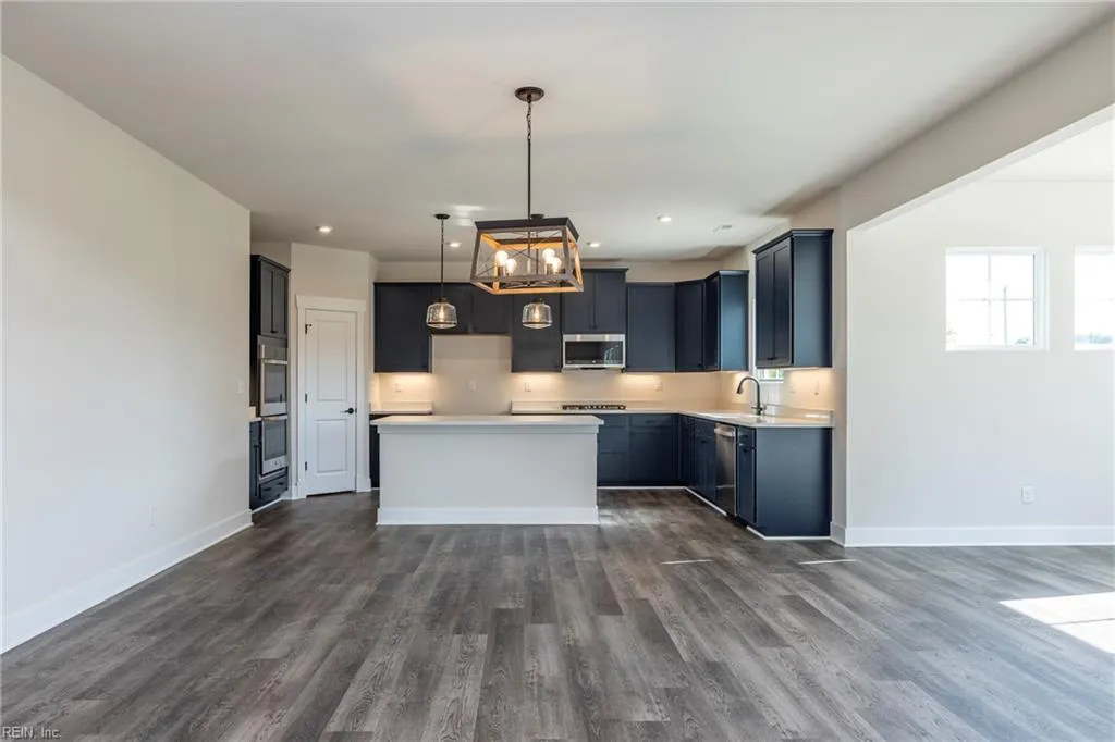 Suffolk, Virginia 23434, United States, 4 Bedrooms Bedrooms, ,3 BathroomsBathrooms,Residential,Active,250468