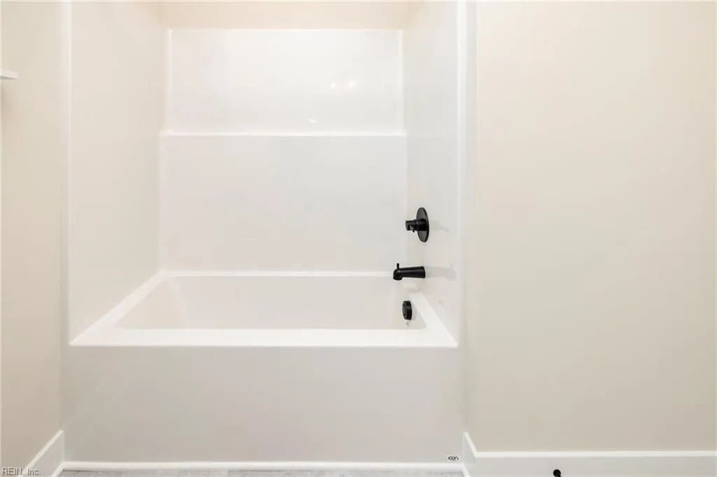 Suffolk, Virginia 23434, United States, 4 Bedrooms Bedrooms, ,3 BathroomsBathrooms,Residential,Active,250468