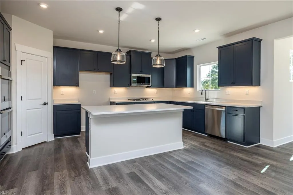 Suffolk, Virginia 23434, United States, 4 Bedrooms Bedrooms, ,3 BathroomsBathrooms,Residential,Active,250468