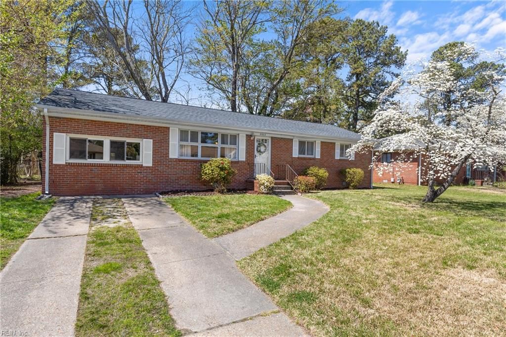 Photo of 3302 Stamford Road, Portsmouth, VA 23703 (MLS # 10628031)
