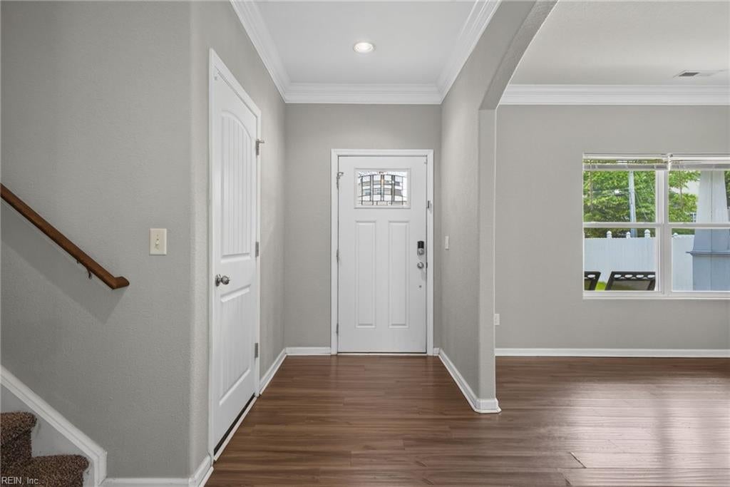 Photo of 2612 Minnesota Avenue, Norfolk, VA 23513 (MLS # 10651177)