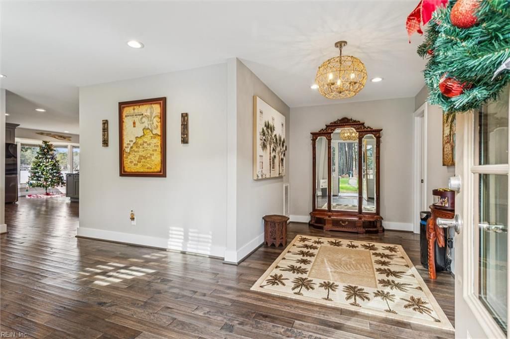 Photo of 114 Fishermans Cove, Yorktown, VA 23692 (MLS # 10613234)