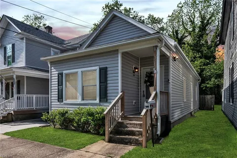313 Central Avenue, Suffolk, VA 23434 - #: 10580592