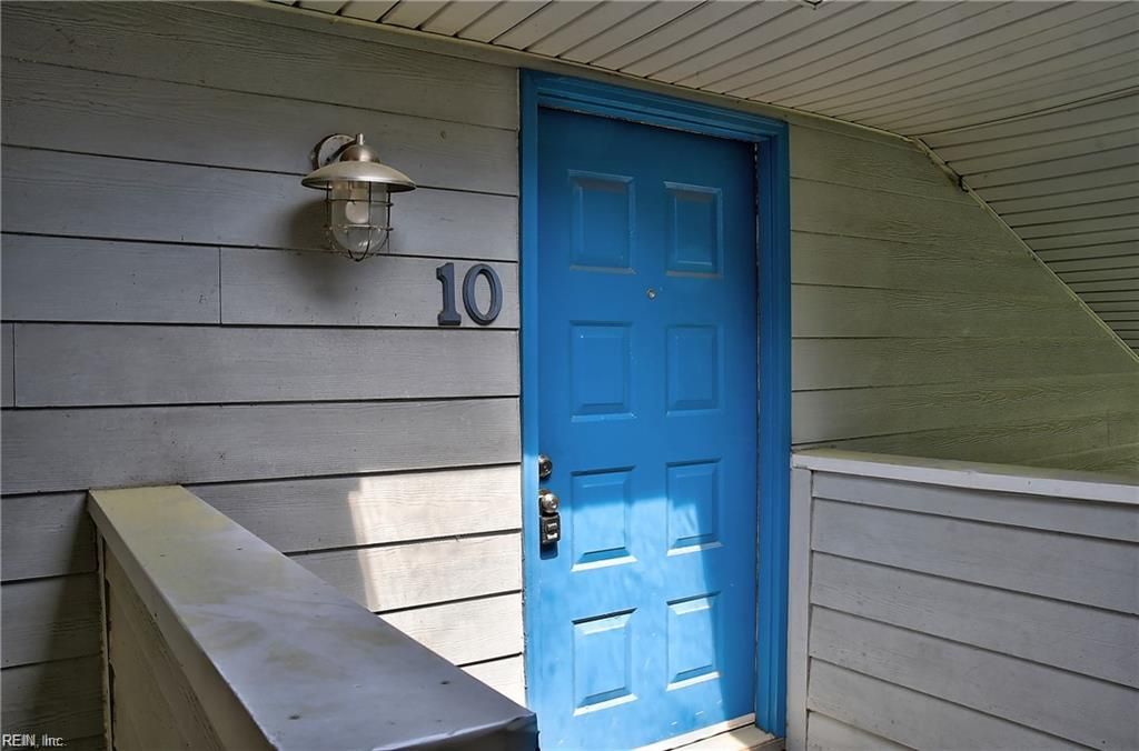 Photo of 900 Colley Avenue #10, Norfolk, VA 23507 (MLS # 10610090)