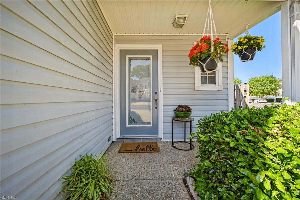 Photo of 4924 Kemps Lake Drive, Virginia Beach, VA 23462 (MLS # 10638730)