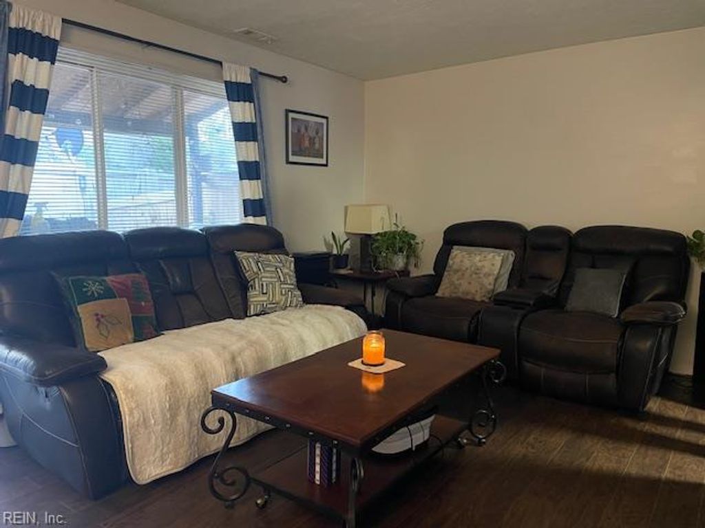 Photo of 525 Chanticlar Court, Newport News, VA 23608 (MLS # 10625532)