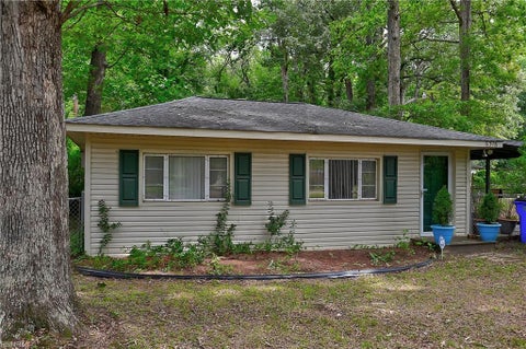Photo of 6316 Taylor Drive, Norfolk, VA 23502 (MLS # 10650787)