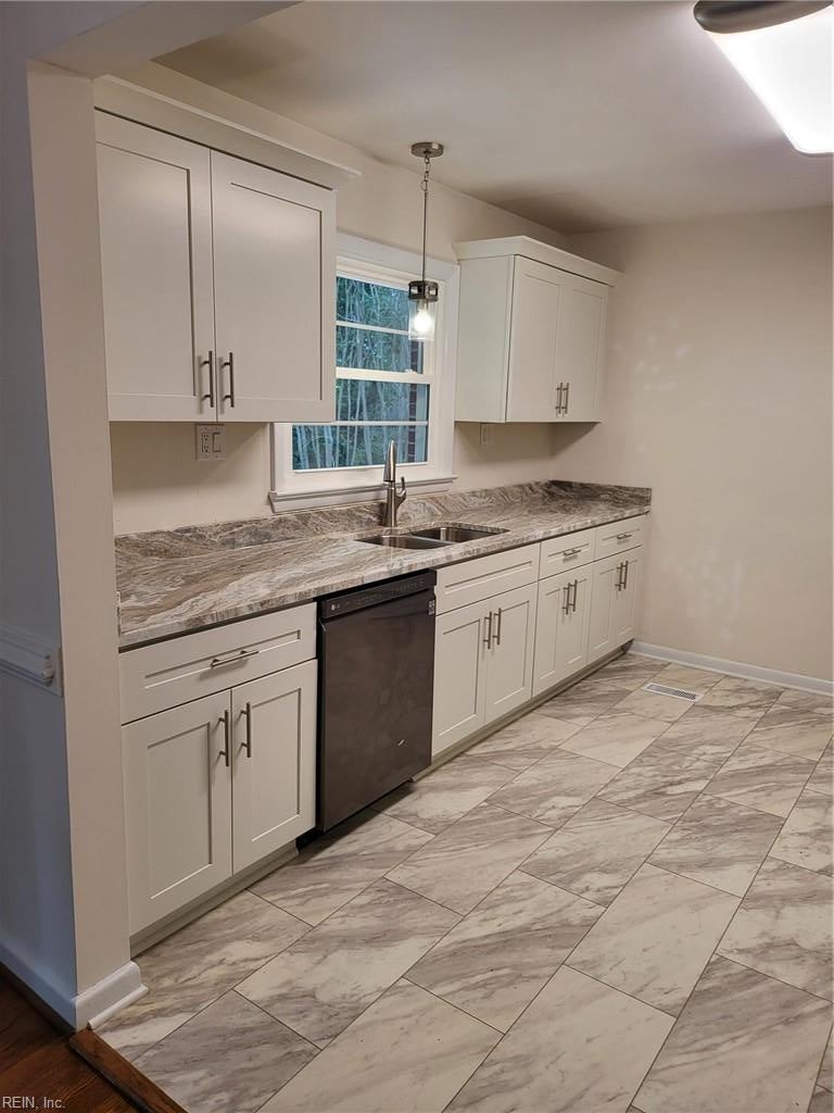 Photo of 104 Bell Hill Drive, Yorktown, VA 23692 (MLS # 10650514)