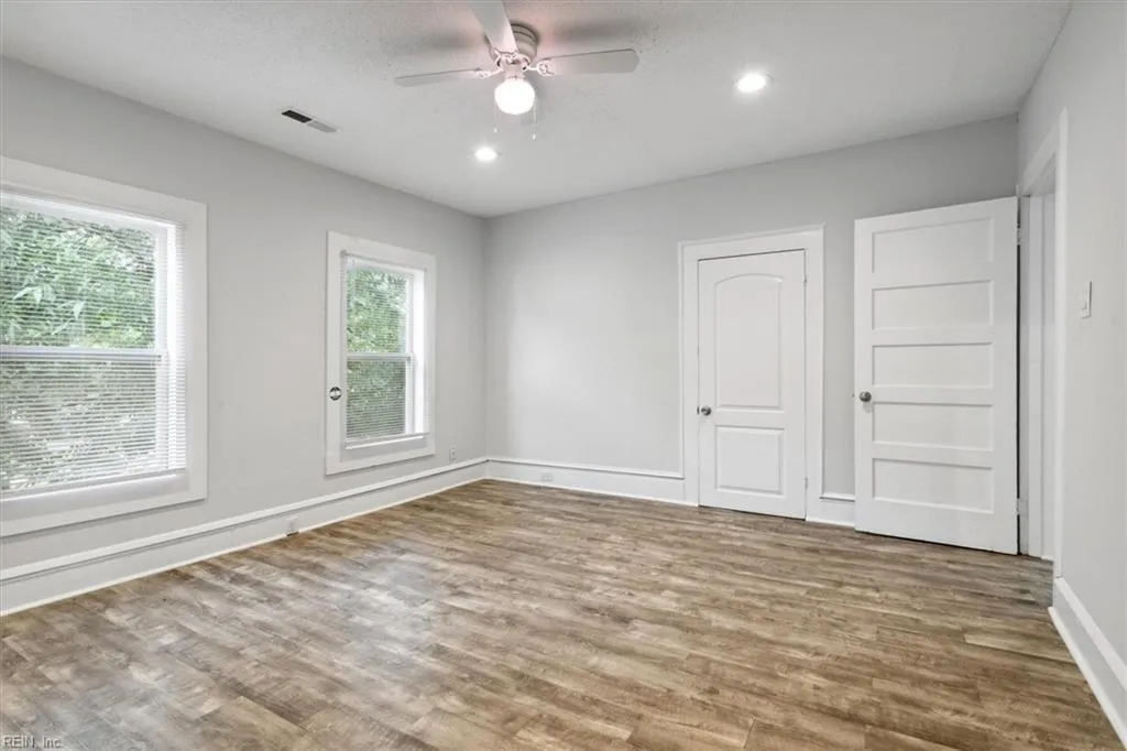 Smithfield, Virginia 23430, United States, 2 Bedrooms Bedrooms, ,1 BathroomBathrooms,Residential,Active,198561