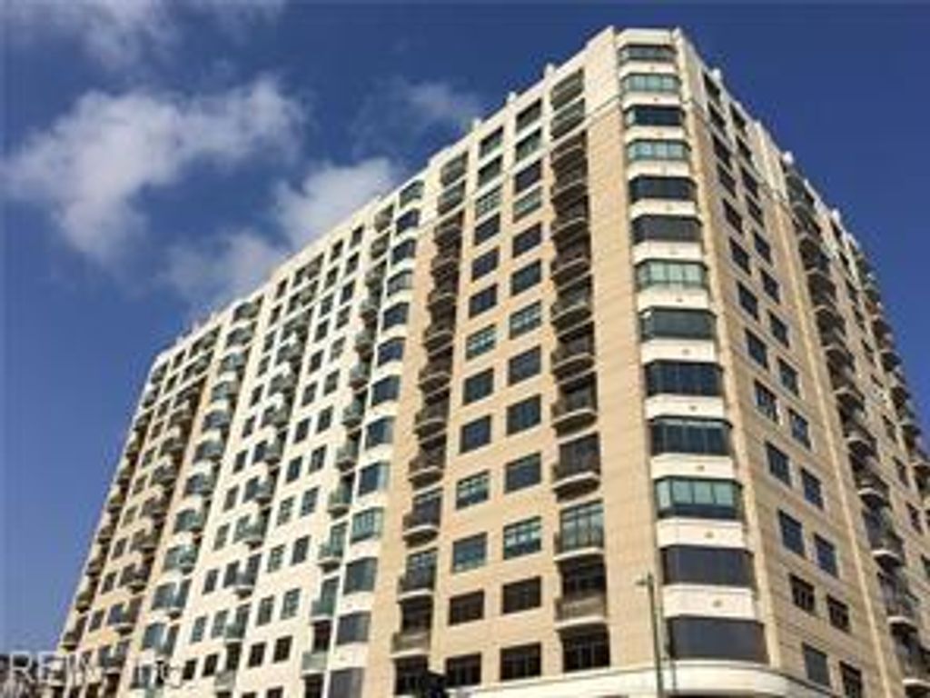 Photo of 123 College Place #P6, Norfolk, VA 23510 (MLS # 10602249)